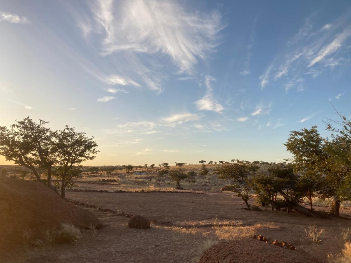 Ozohere Campsite And Himba Village Uis Bagian luar foto