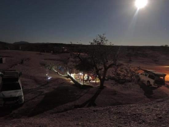 Ozohere Campsite And Himba Village Uis Bagian luar foto