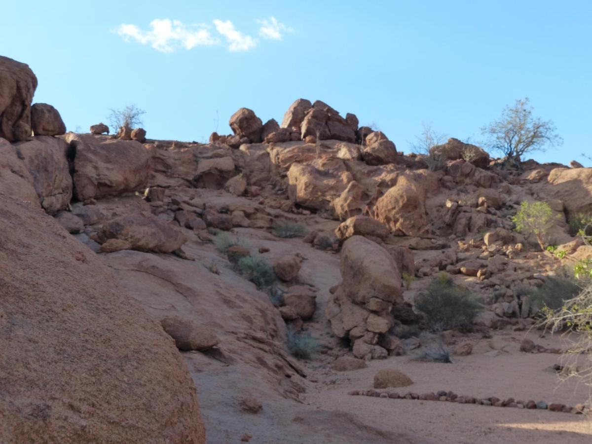 Ozohere Campsite And Himba Village Uis Bagian luar foto