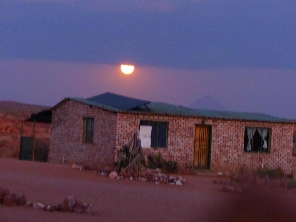 Ozohere Campsite And Himba Village Uis Bagian luar foto