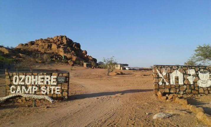 Ozohere Campsite And Himba Village Uis Bagian luar foto