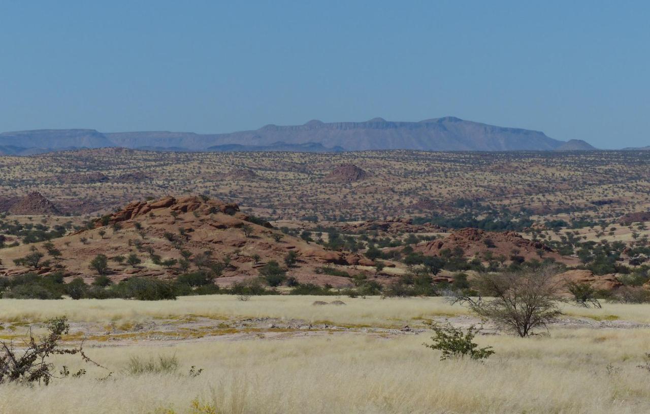 Ozohere Campsite And Himba Village Uis Bagian luar foto