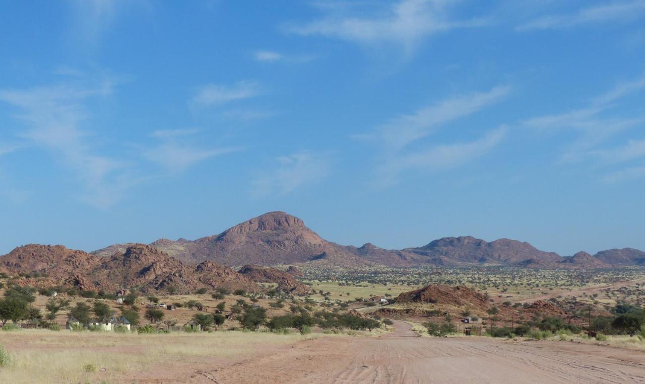 Ozohere Campsite And Himba Village Uis Bagian luar foto
